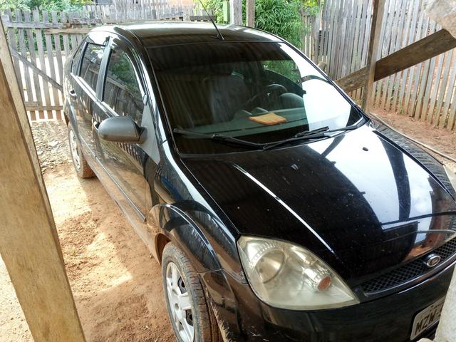 Vende-se esse carro fiesta por R$16.000
