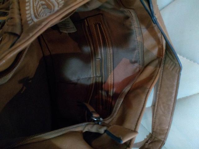 Passo cartão, vendo bolsa de franjas em couro sintético - Foto 3