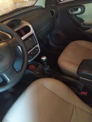 Corsa sedã Premium 1.4 Power flex - Foto 6