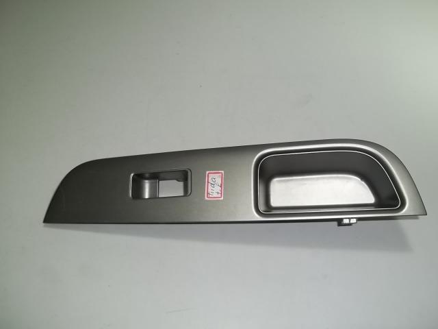 Moldura Do Botão De Vidro Traseiro Esquerdo Nissan Tiida