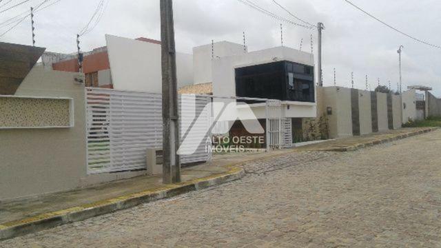 Casa duplex no Condomínio Bela Vista - Parque das Árvores