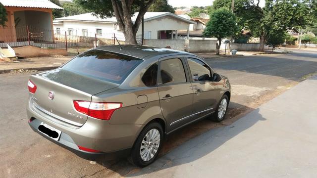 Grand siena 1.6 essence com piloto automatico