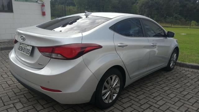 Hunday Elantra - único dono