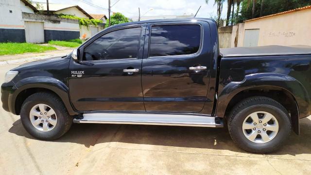 Toyota Hilux srv 2.7 2013/13 - Foto 3