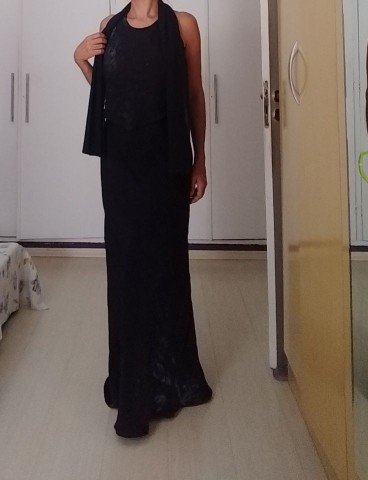 Vestido de festa preto, com echarpe - Foto 3