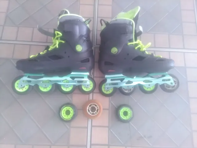 Jogo 6 Rodas Patins Inline Traxart Led 110mm/85A Freestyle em Promoção na  Americanas