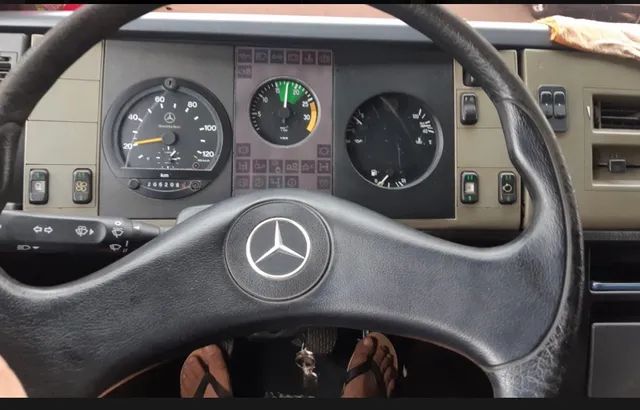 Mercedes bens 710