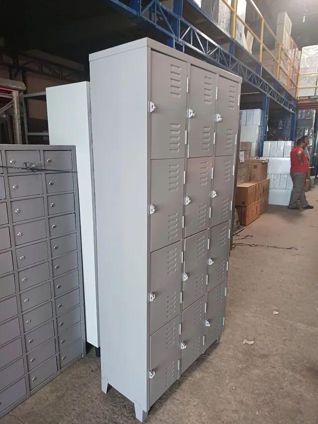 Roupeiro de aço com 12 portas pequenas.( Só Novos  ) - Foto 2