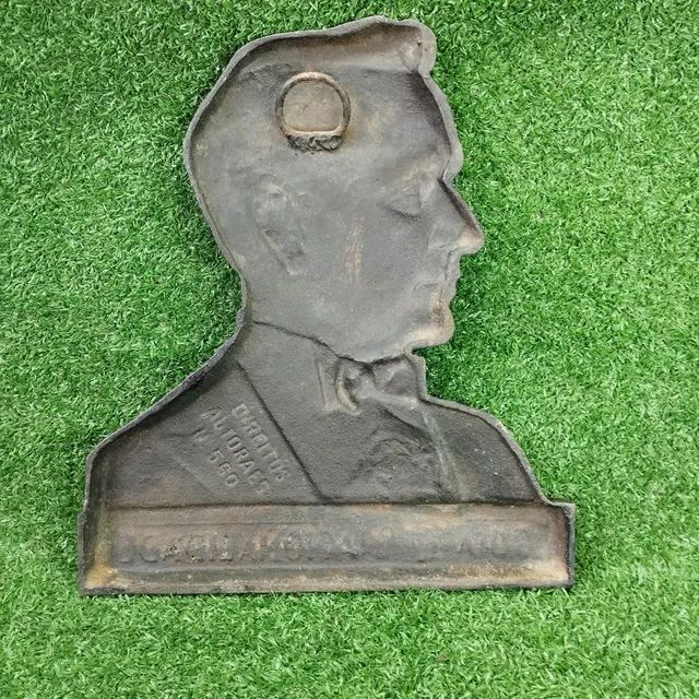 Antiga placa de ferro fundido de Getúlio Vargas decada de 40 - Foto 4