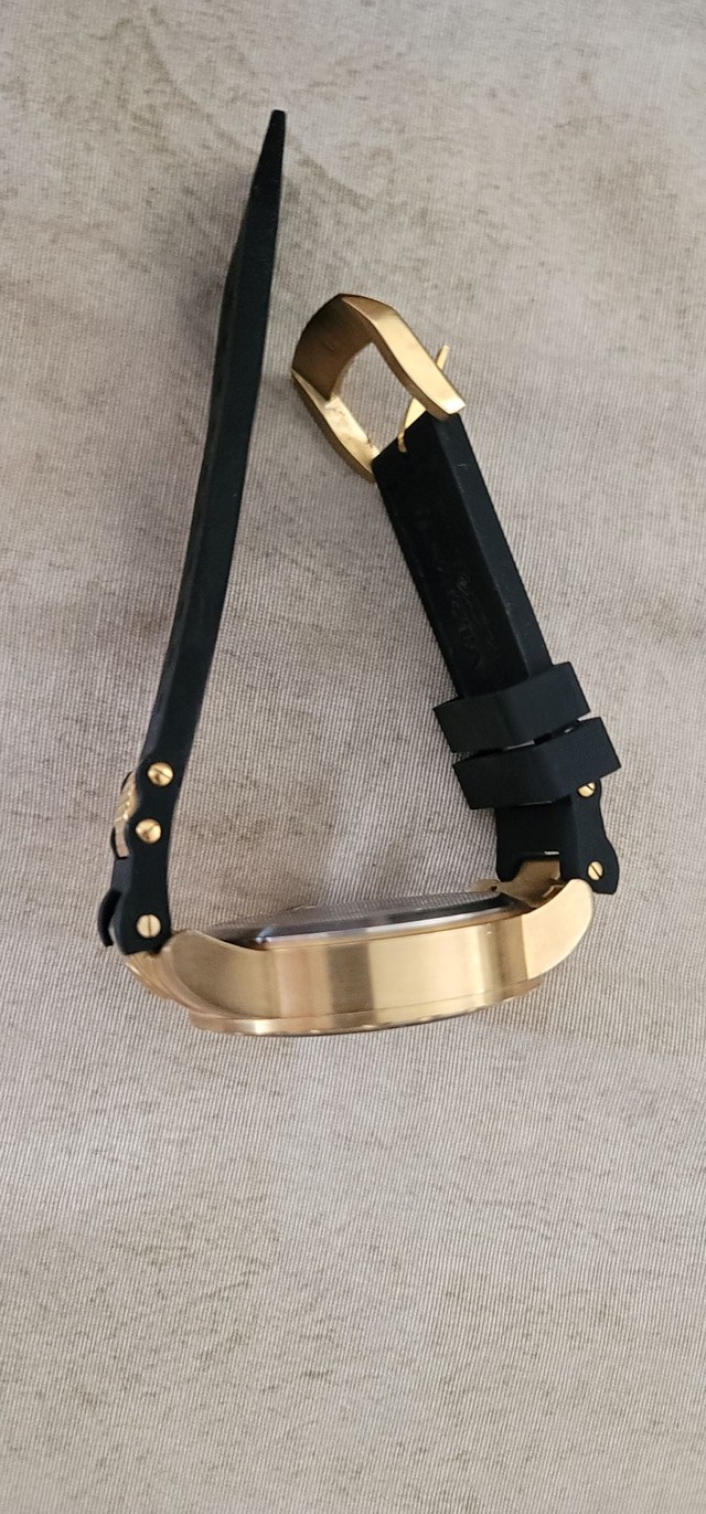 Lindo relógio muito raro invicta original  - Foto 2