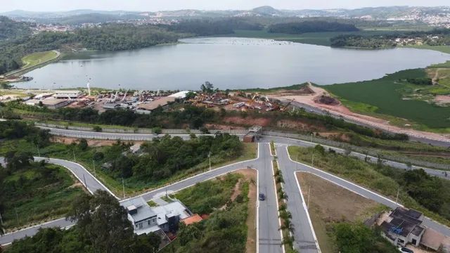 Lote de esquina no condomínio Vista da Lagoa em Sarzedo um dos melhor lote disponível    - Foto 4