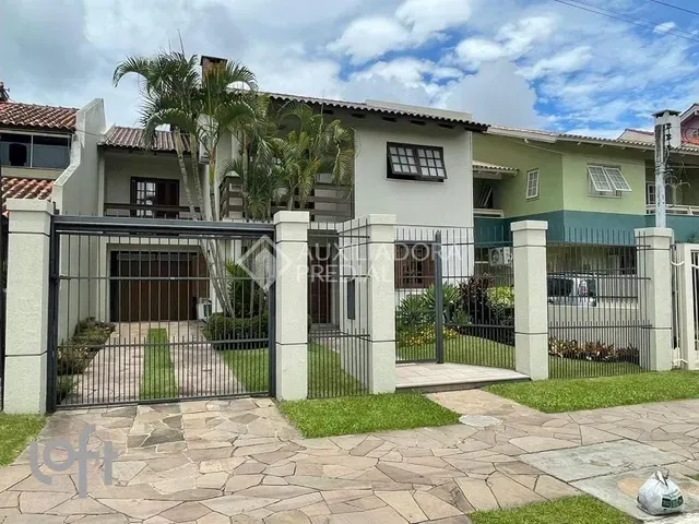 Casas à venda na Avenida Juca Batista - Ipanema, Porto Alegre - RS