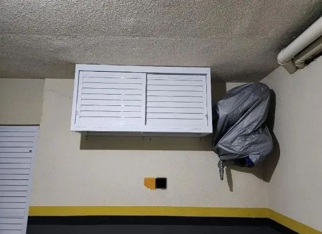 Box de alumínio para garagem