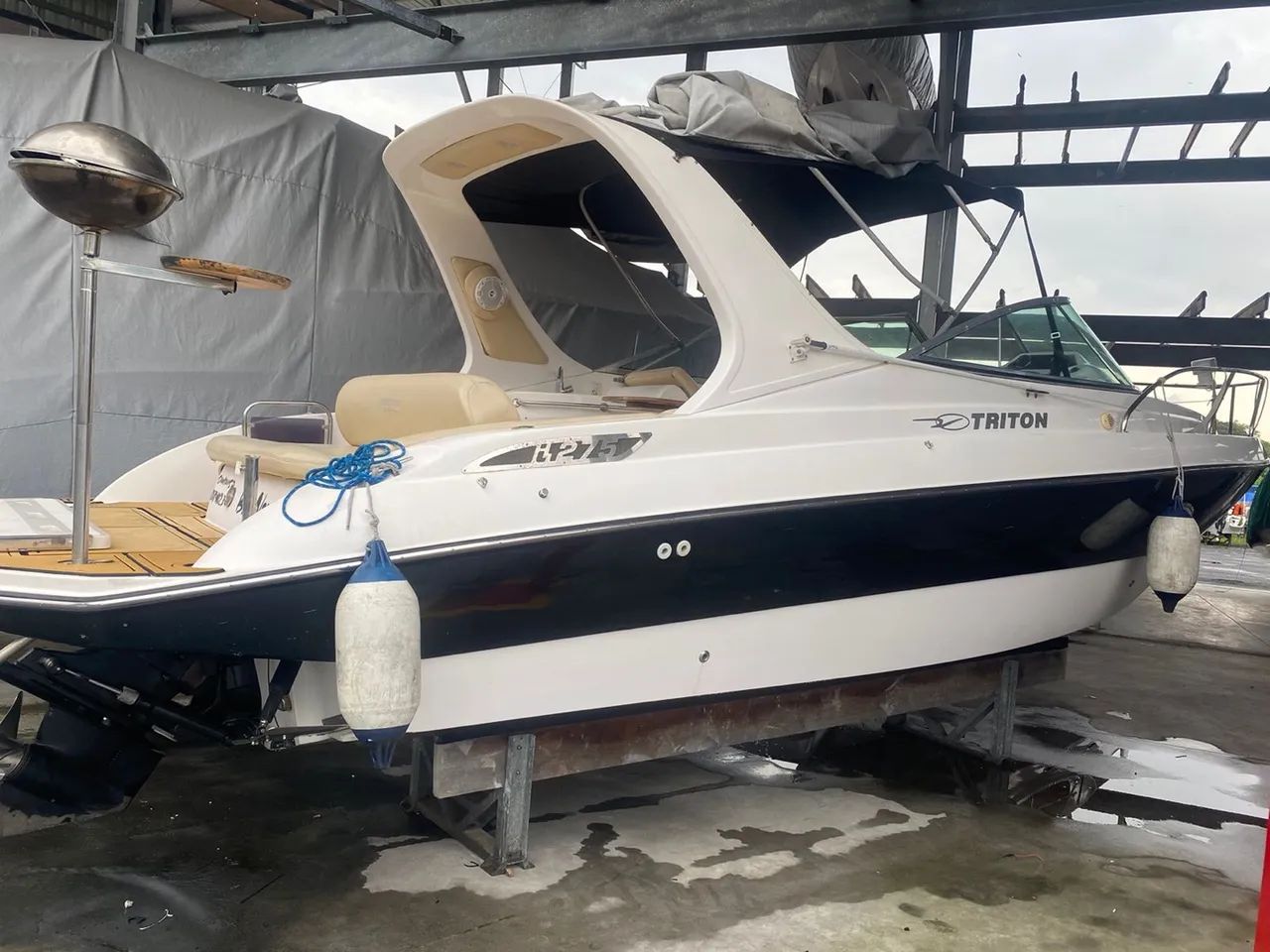 Lancha triton 27,5 conjunto 2014/motor Mercury qsd220 diesel - Foto 4