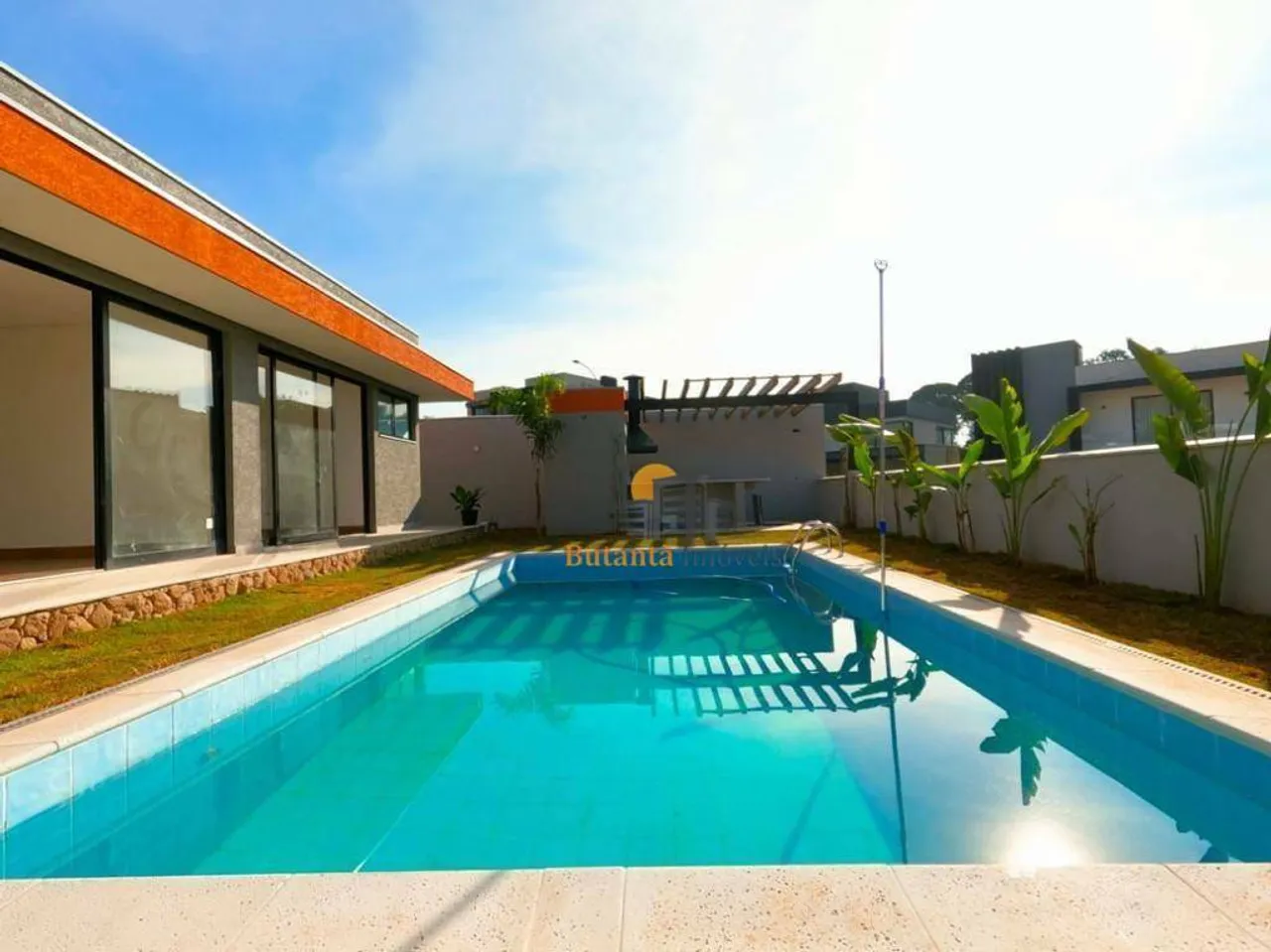Casa Térrea no melhor Condomínio da Granja Vianna!