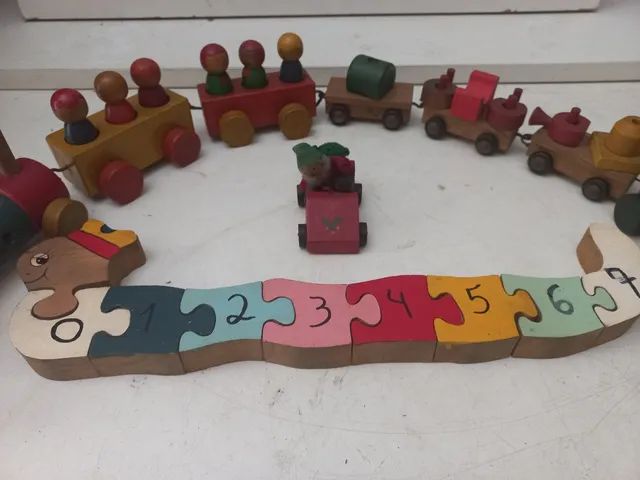 Conjunto antigo madeira trenzinho e centopeia 