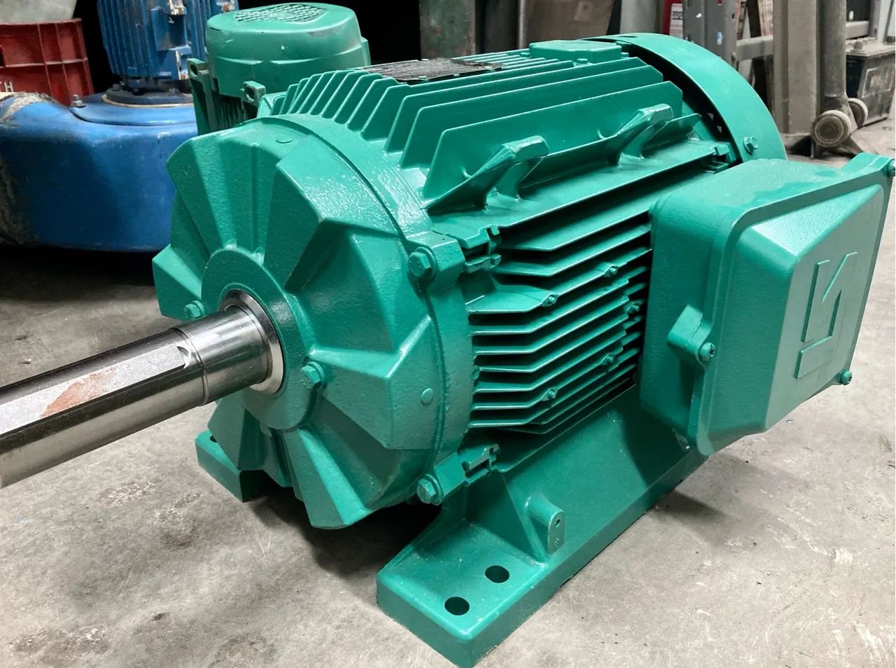 Motor Leroy Somer 30 kW 400 volts 110 Hertz 