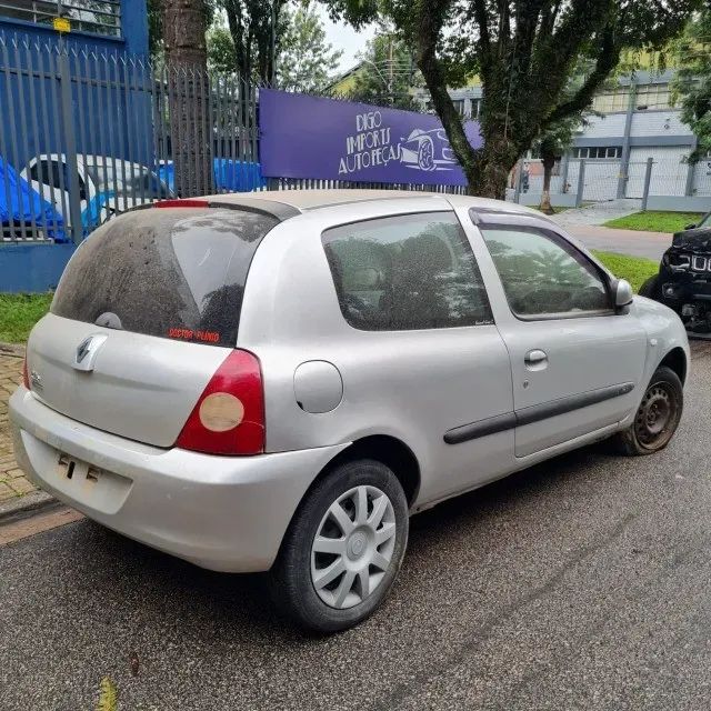 Sucata Clio CAM 1.0 H 2011 para retirada de peças - Foto 2