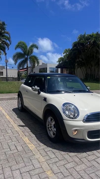 Mine Cooper one (2013)