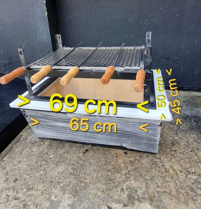 Churrasqueira de Aço com Braseiro e coifa 