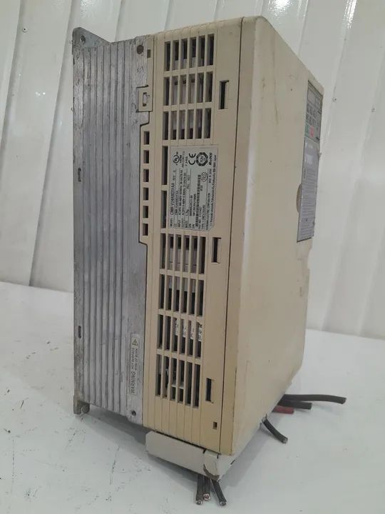 Inversor de frequência 2 cv yaskawa 380 v trifásico <br>R$1.000 - Foto 4