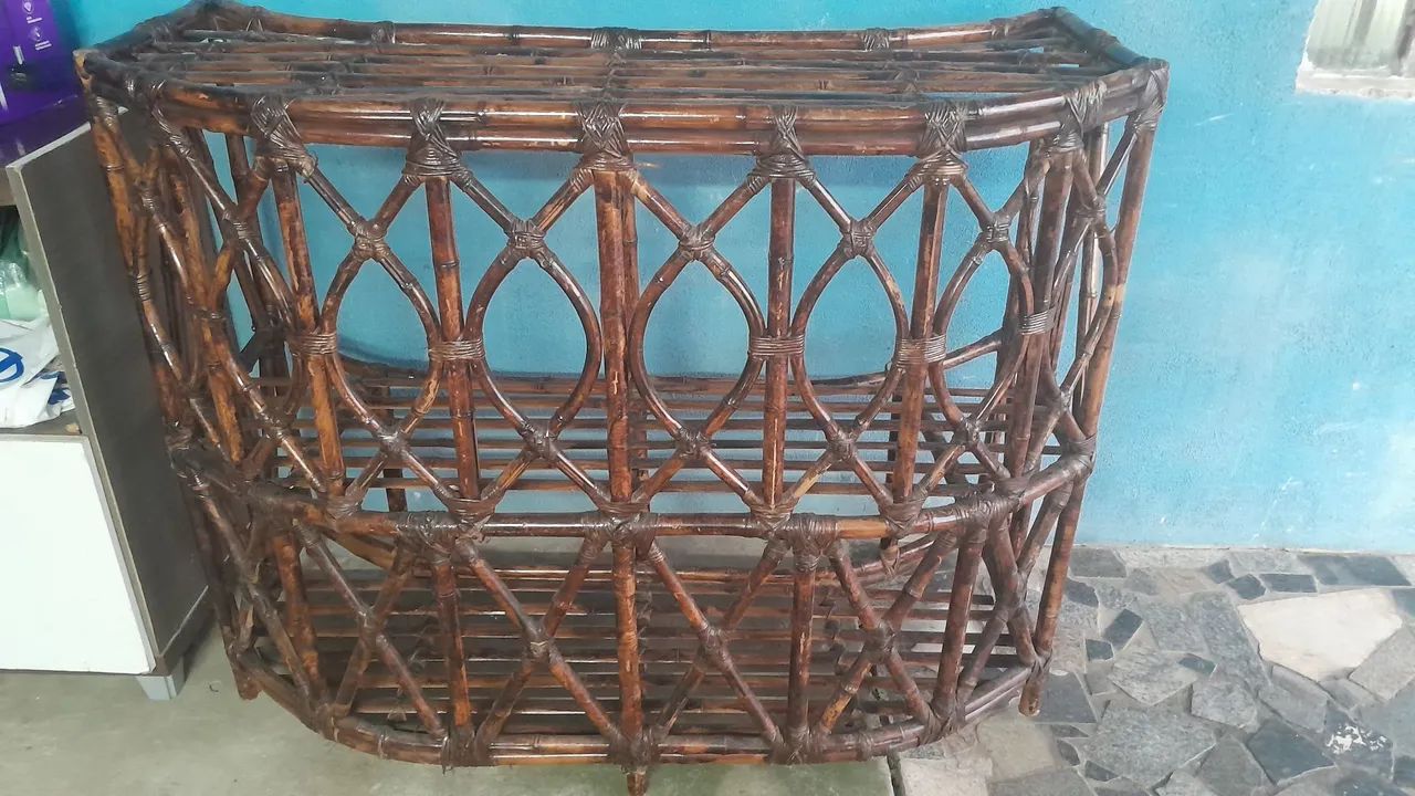 Estante em bambu tratada
