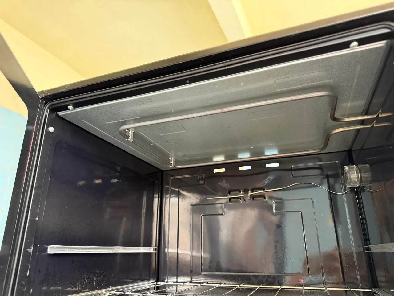 Churrasqueira Elétrica e Forno Elétrico( Usado uma vez) - Foto 3