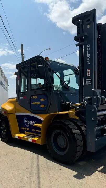 EMPILHADEIRA 7.0 TONELADA TORRE 4MTS DISPONÍVEL PARA LOCAÇÃO