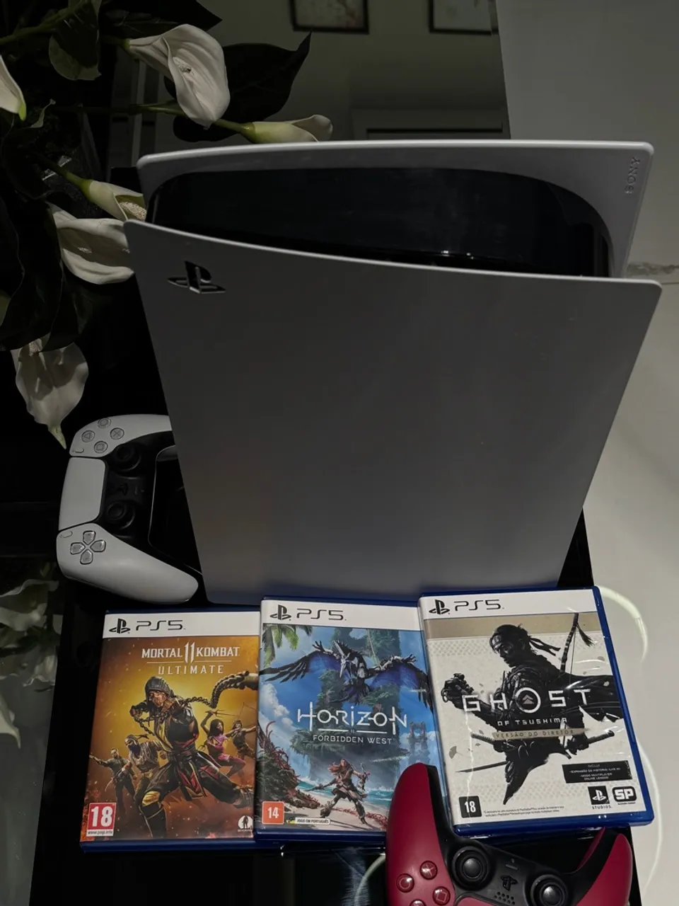 PlayStation 5 (PS5) + Jogos + 2 controles