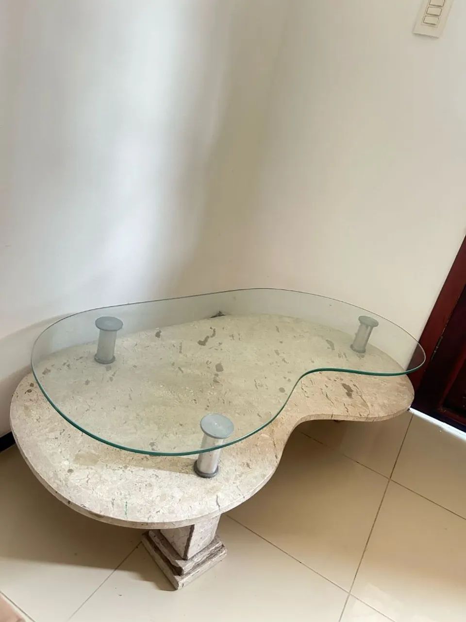 Mesa de centro em mármore com tampo de vidro - Foto 2