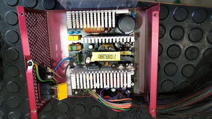 COM DEFEITO: 2 Fontes ATX Strike-X 600W e Brazil PC 500W- COM DEFEITO - Foto 4