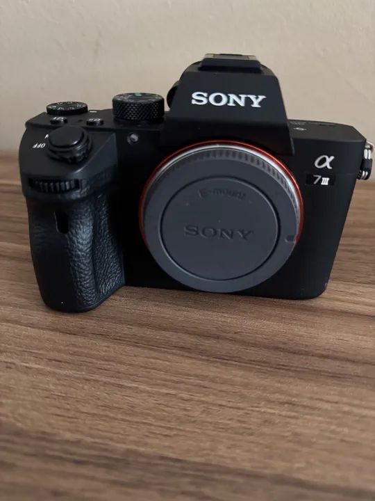 Câmera Sony Alpha 7 III + Carregador de bateria Câmara com 7 meses de uso e 7.200 cliques  - Foto 4