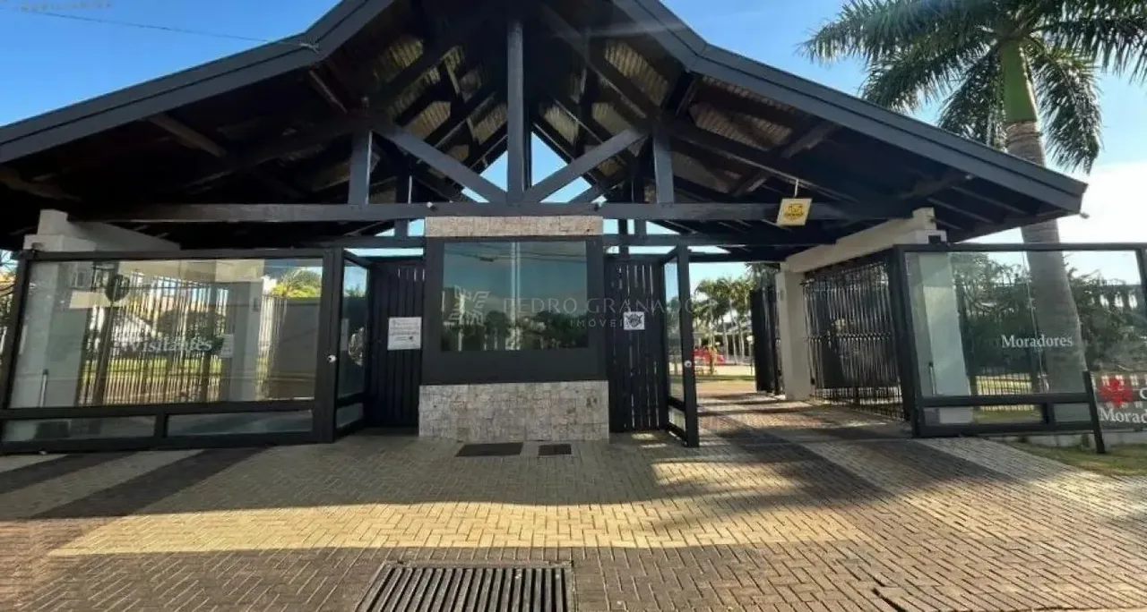 Casa/Sobrado Condomínio fechado em Maringá