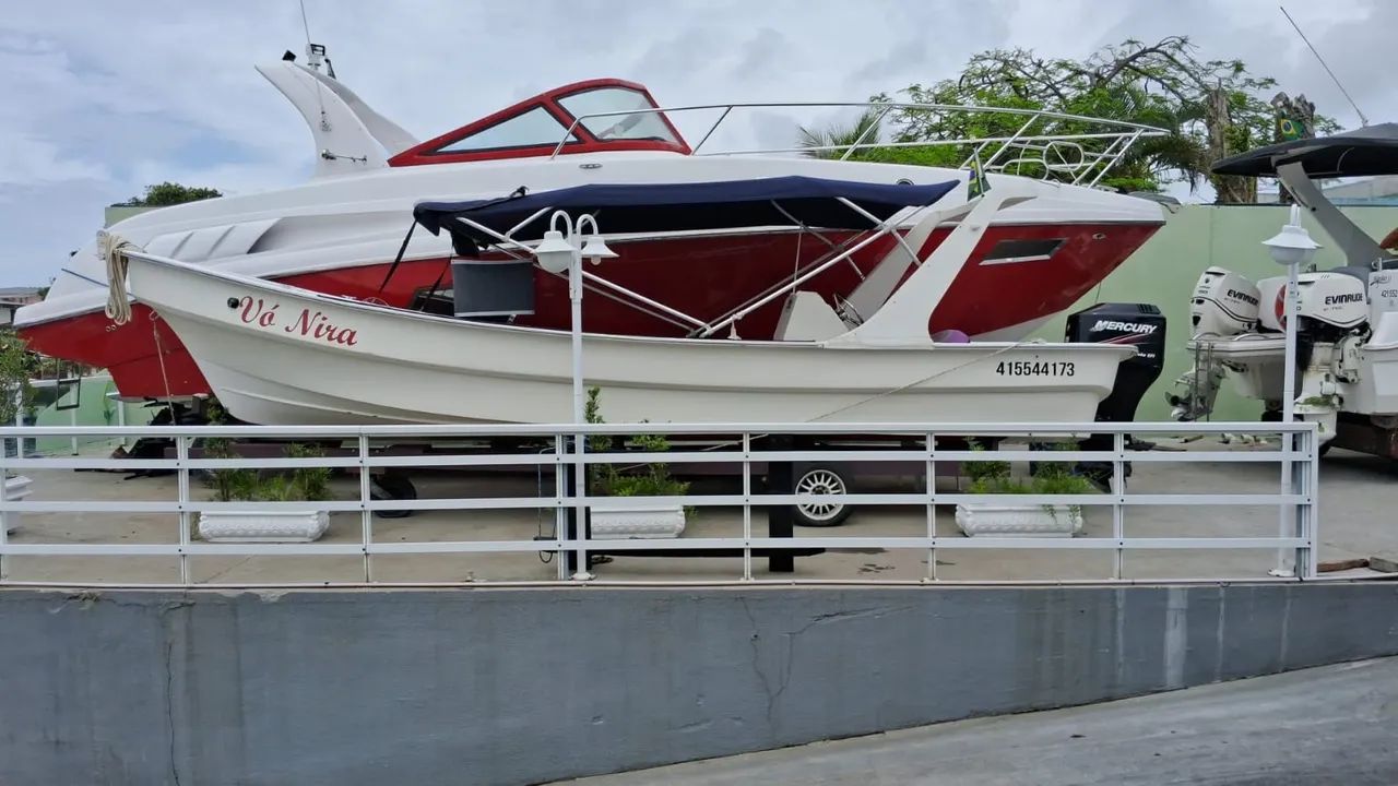 Barco Passeio 23 Pés - Motor Mercury 115 HP