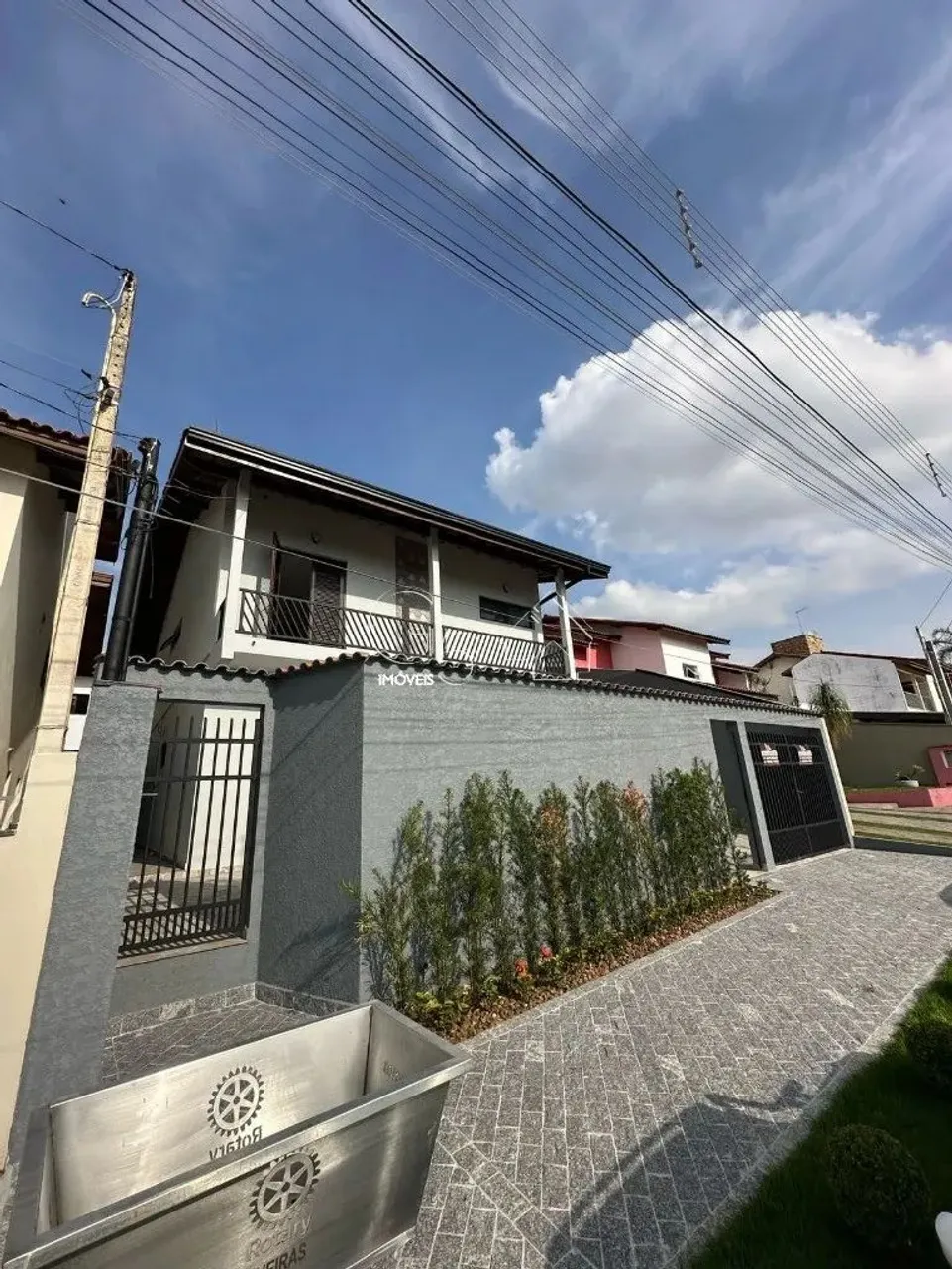 Aluguel de Casa em Condomínio de Alto Padrão em Nova Caieiras-SP: 3 Quartos, 1 Suíte, 2 Sa