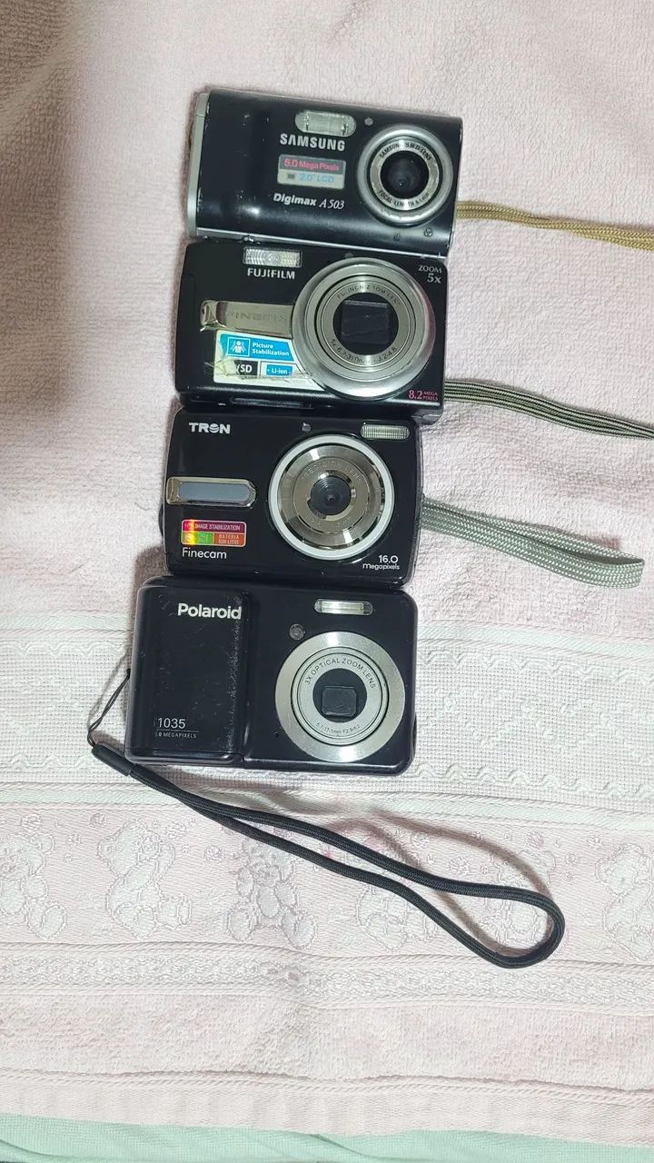 Câmeras digitais variadas 