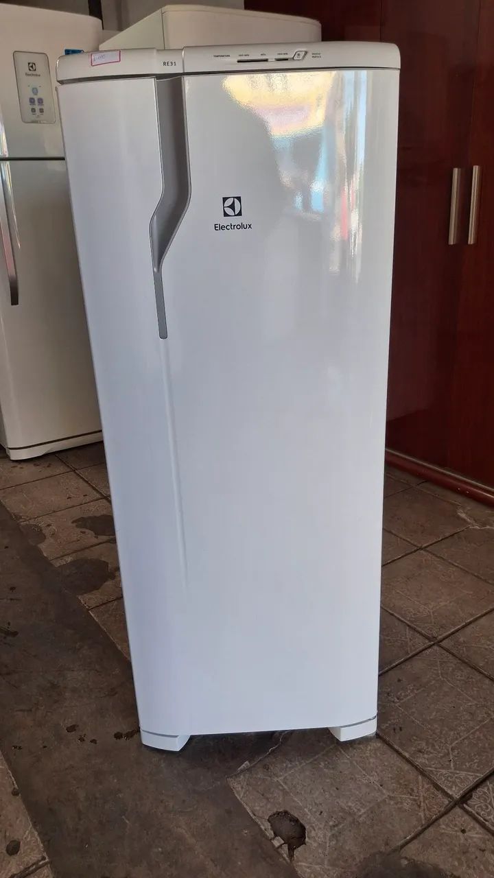 GELADEIRA ELECTROLUX DGELO SEMI-NOVA