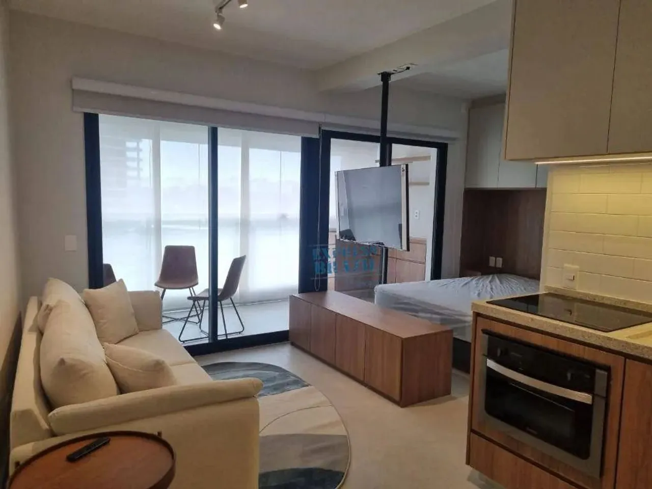 Studio totalmente mobiliado, 38m² para alugar em Moema