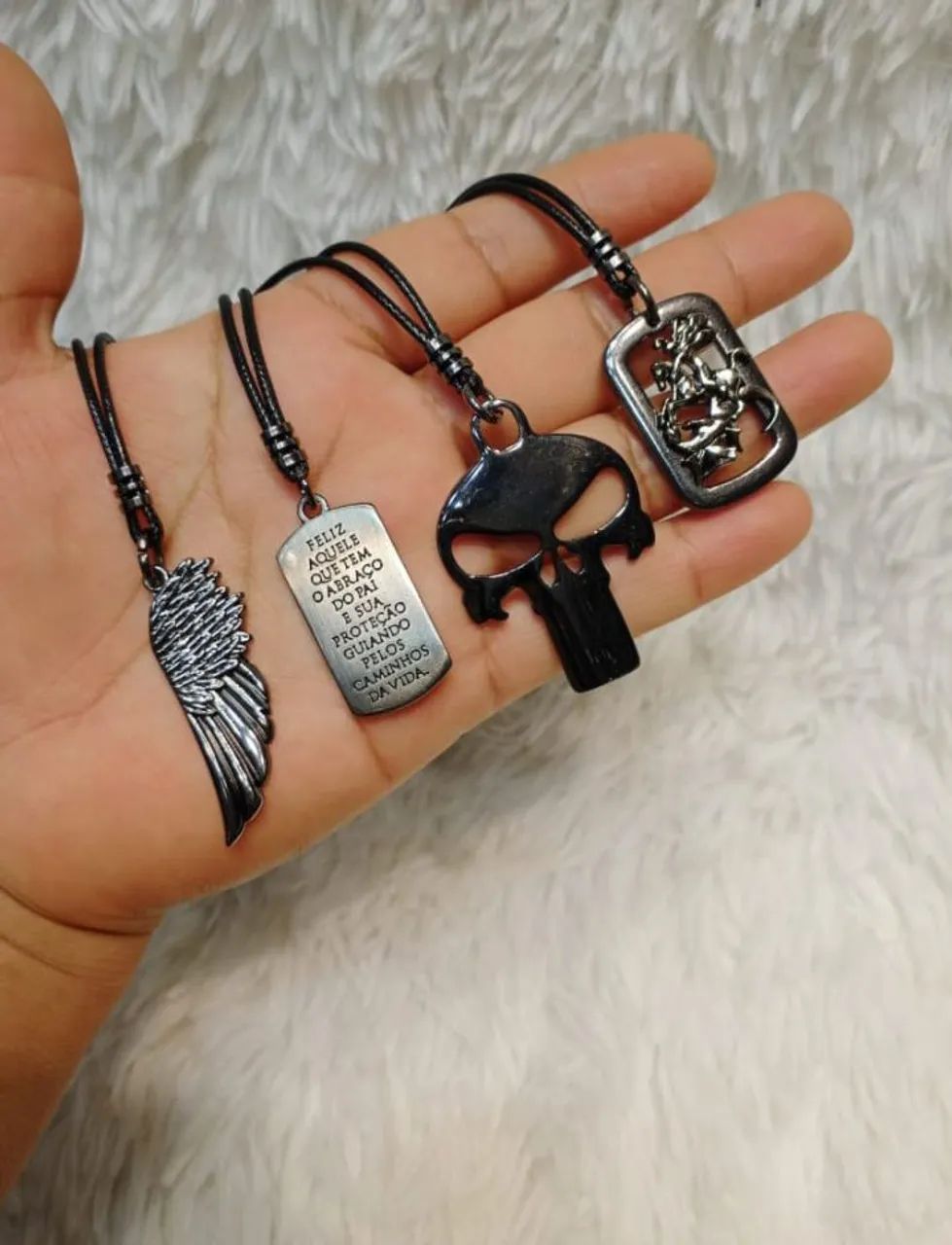 Colares Masculinos Estilosos - Diversos Modelos