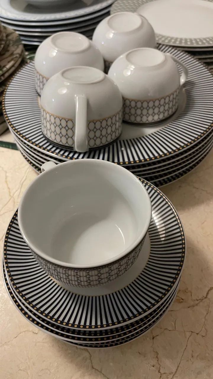 Pratos , louças, mesa posta64310167529729124