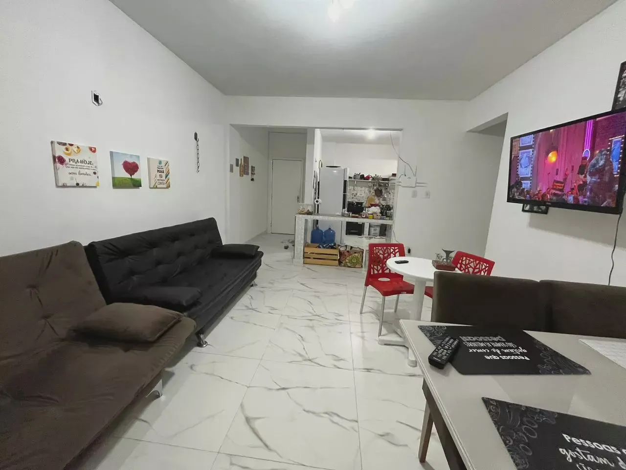 APARTAMENTO NO ED. ENCHOVA EM SALINAS COM 3/4 CÓD.3415