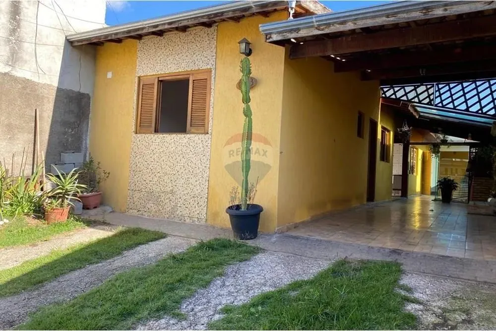 Casa Térrea com 3 Dormitórios, sendo 1 suíte para Alugar, 175m² por R$ 2.900,00/mês - Nova