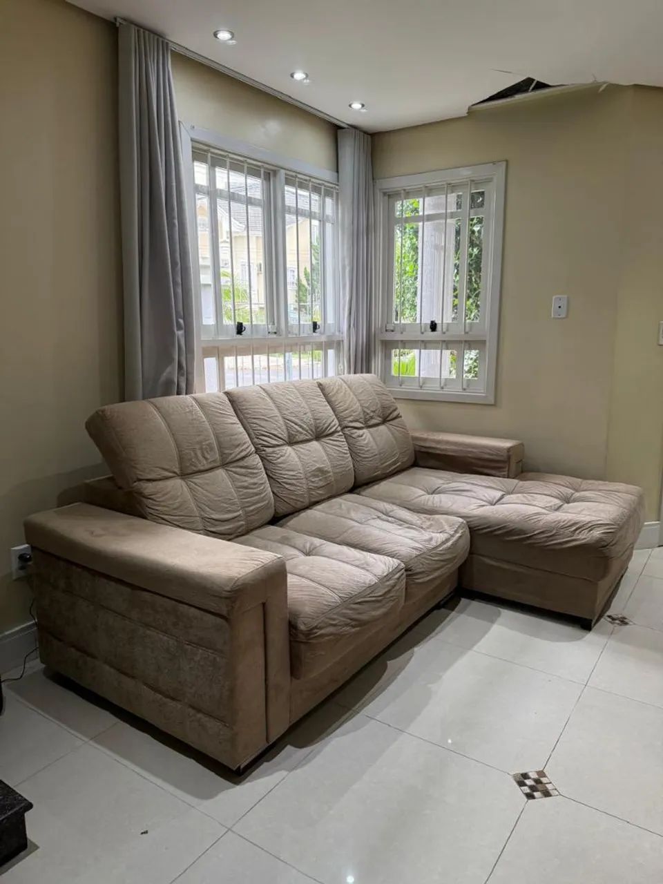 Sofá 4 lugares Usado 65576053913857120