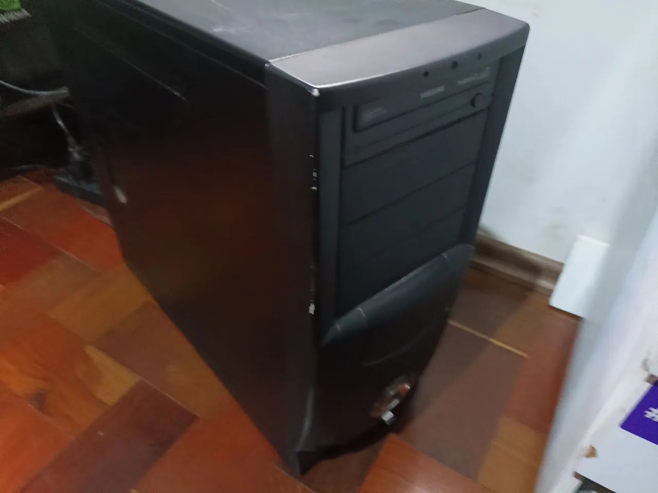 Computador Desktop - Ideal para escritório 64739261775235120