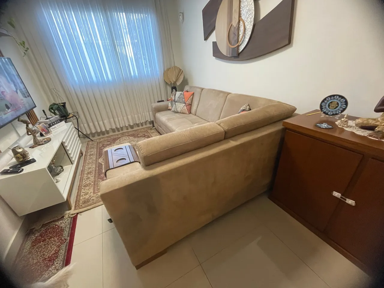 Sofá de Canto Confortável e Elegante