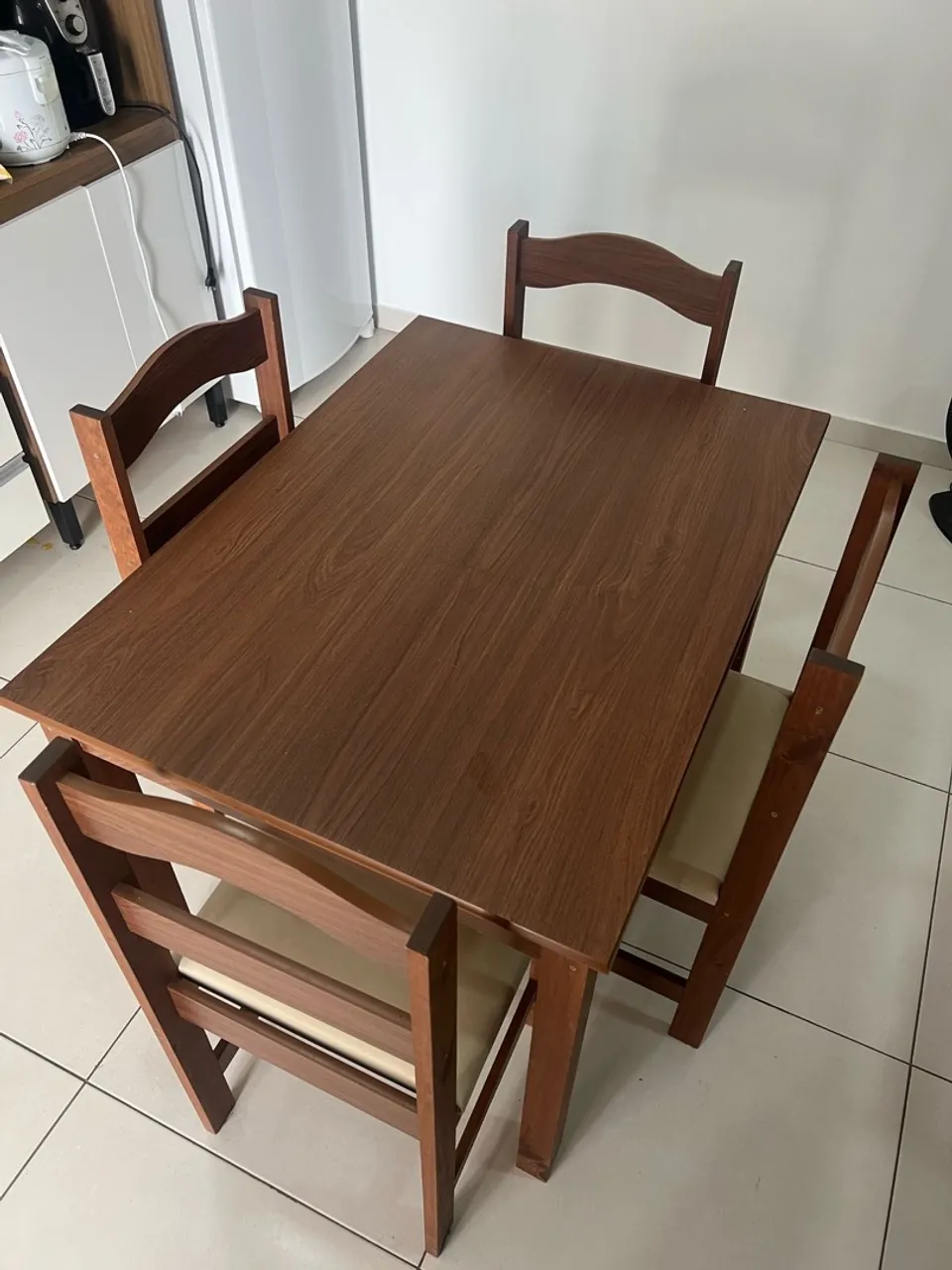 Mesa de Jantar com 4 Cadeiras 106cmx76cm