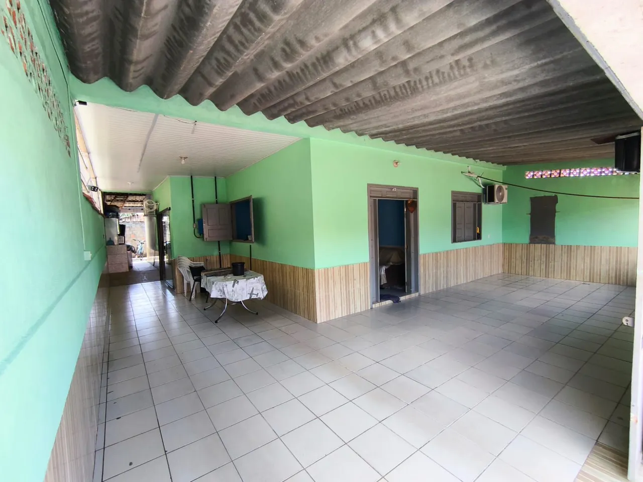 Casa grande, 4 quartos 3 banheiros e Energia Solar. Parte alta. Carro de entrada