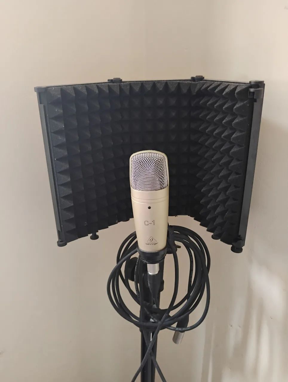 Microfone Behringer C-1 com acessórios  - Foto 2