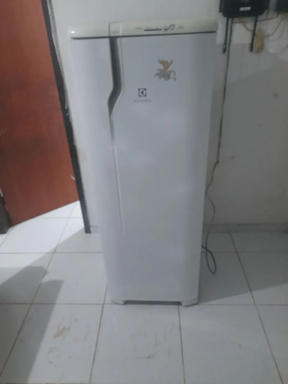 Vende-se geladeira Electrolux bem conservada 