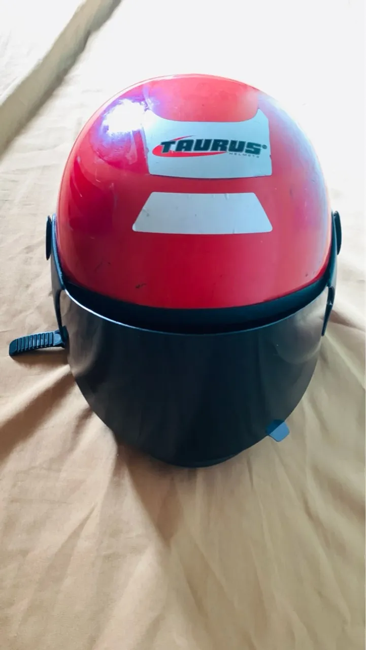 Capacete Tauros